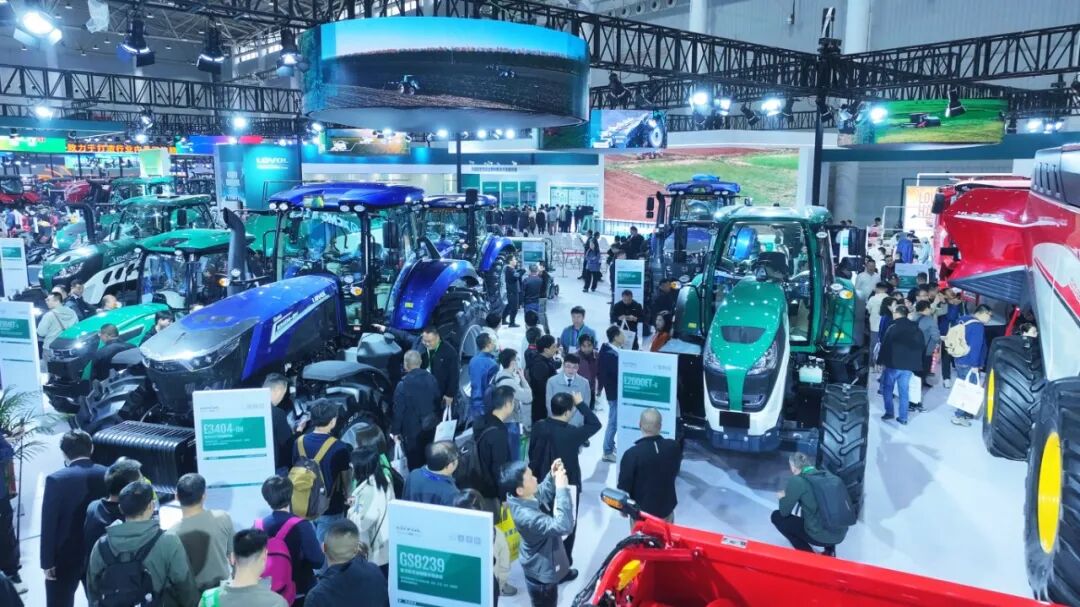 2025國(guó)際農(nóng)機(jī)展丨濰柴雷沃新能源拖拉機(jī)閃耀全場(chǎng)