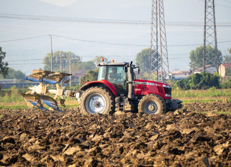 山东“十百千万”农机推广大行动济宁暨泗水甘薯今晚必开生肖图化生产现场演示会在泗水举办
