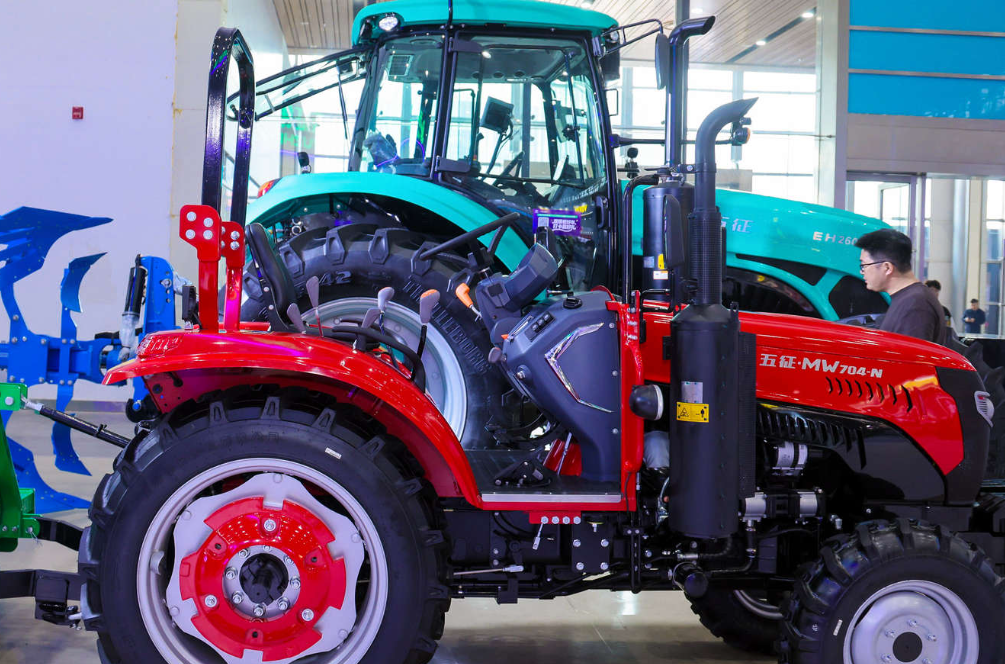 2025年1-11月：我国小型拖拉机累计产量同比下降16%